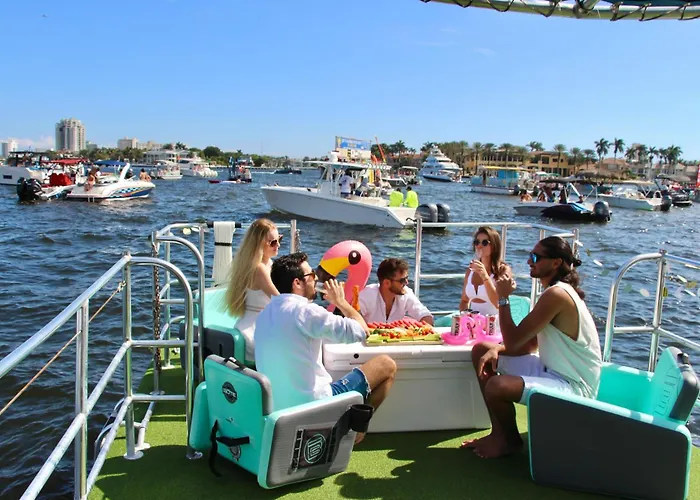 Lux House Heated Spa & Free Boat Tour!