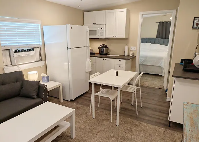 Private Entrance 1 Bd Guest Suite In Cypress Gardens Near Legoland