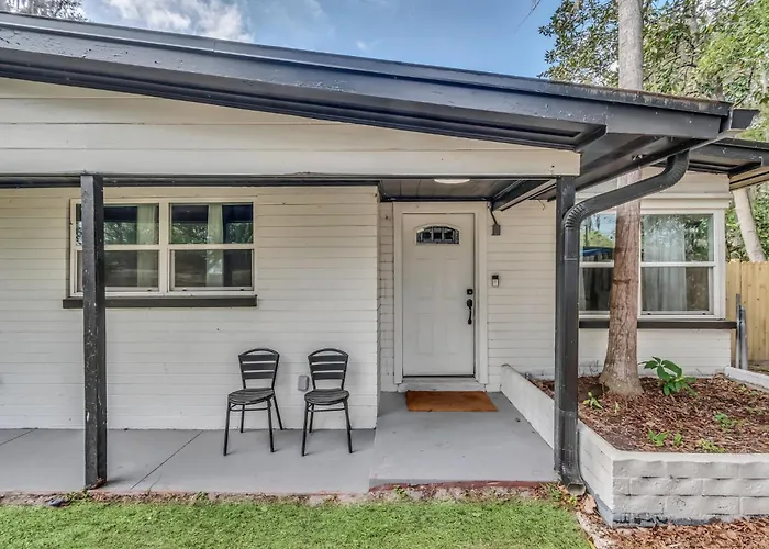 Modern Cuartito Near Winter Park