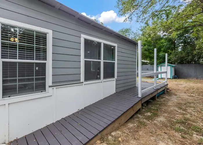 Oasishouse@Milltown Newbraunfels Tx