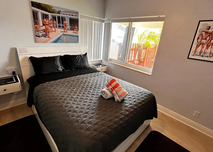 Billy'S Resort- Men Only - Solo Hombres