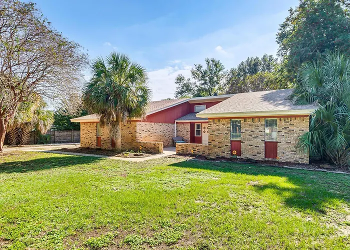 Near Top Beaches: Gulf Breeze Oasis W/ Grill