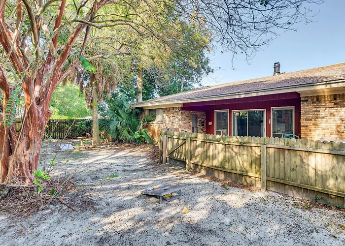Near Top Beaches: Gulf Breeze Oasis W/ Grill