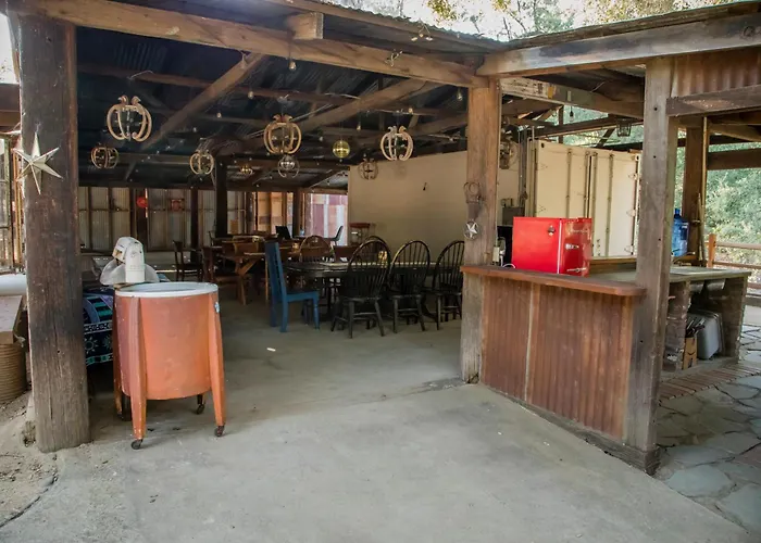 Historic Temecula Ranch Retreat - Sleeps 12 - 5 Acres Under Ancient Oaks