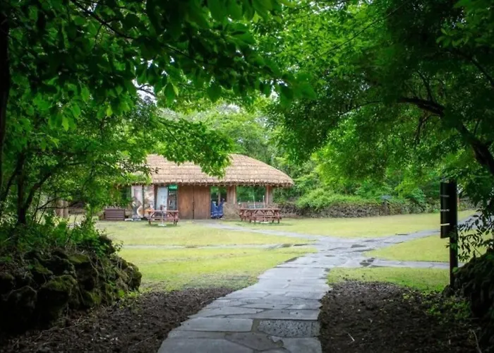 Executive Home In Jeju