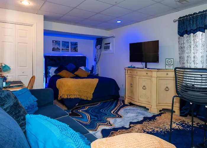 The Blue Room Luxury Suite