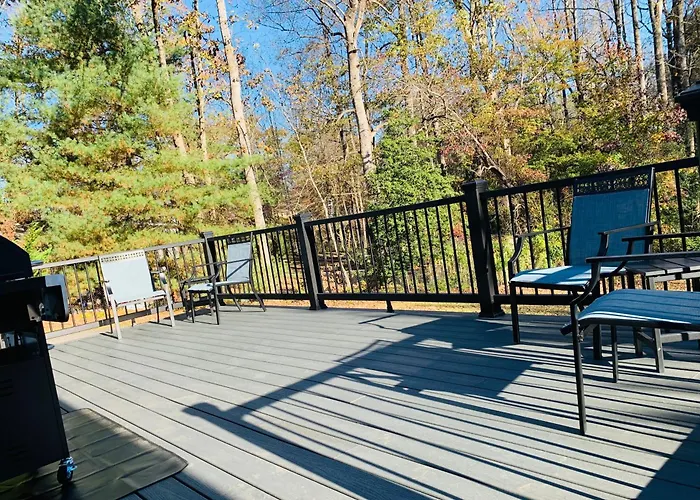 Travelers Rest Treasure - Sleeps 8 - 3 Bedroom 2 Bath - Pets Welcome