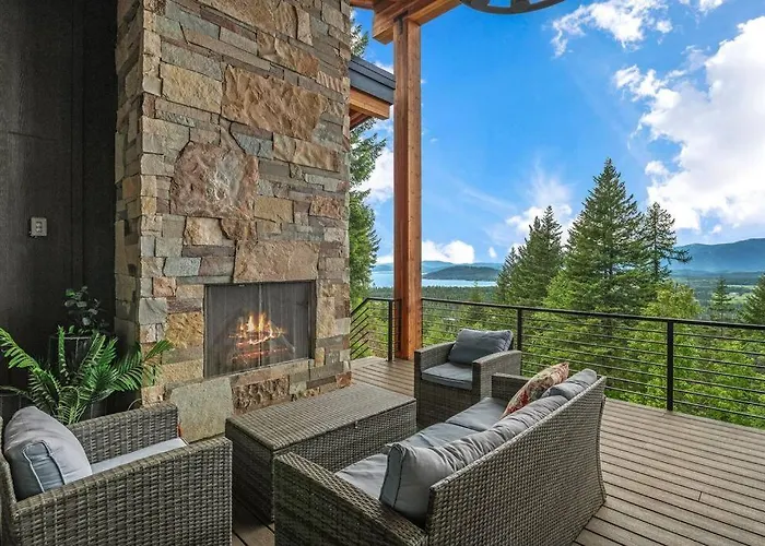 Golf Getaway Stunning Lake & Mountain Views