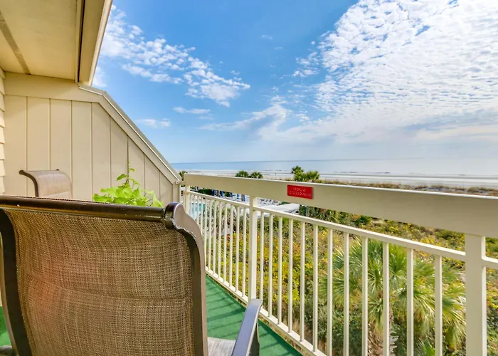 Ocean Views + Pool Access: Hilton Head Getaway