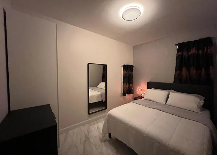 3 Bedrooms In 2Nd Floor Modern Brooklyn Home, Close To J Train