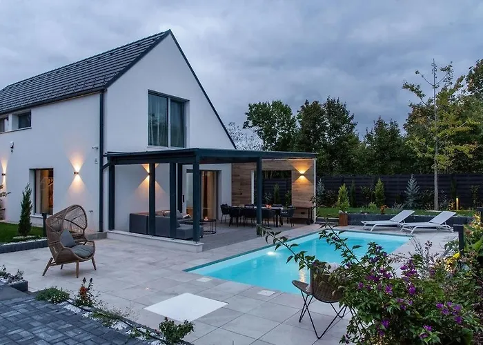 Villa Estelle - Pool, Jacuzzi, Sauna - Balaton