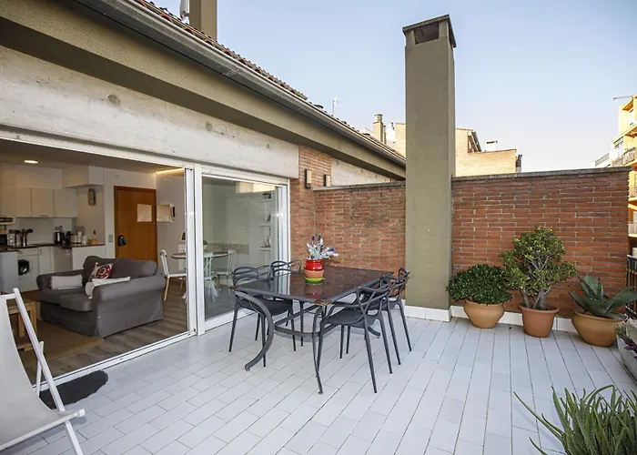 Con Gran Terraza En Girona