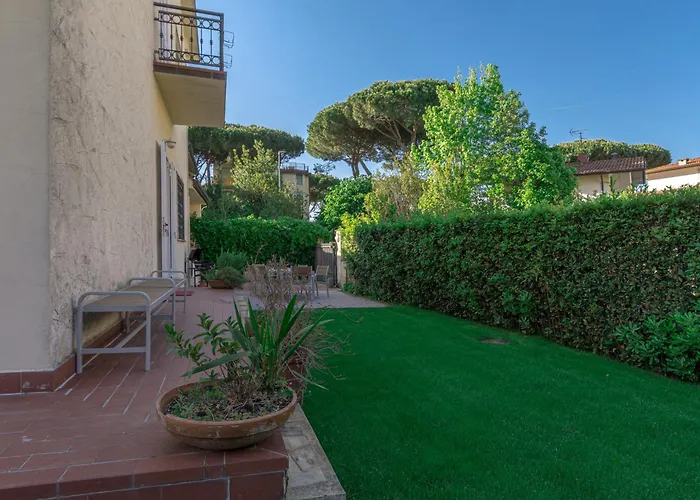 Villa Robin, Elegante E Indipendente Citta Giardino Viareggio