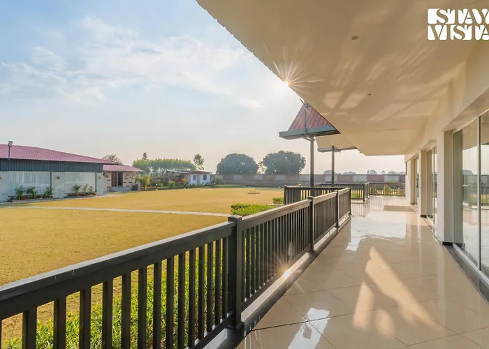 Stayvista At Villa Solace With Lawn