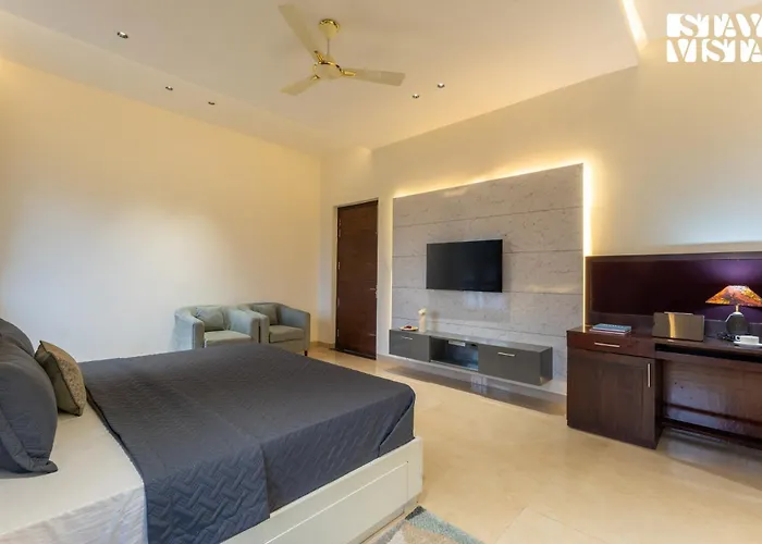 Stayvista At Villa Solace With Lawn