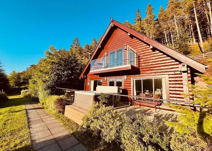 Lodges On Loch Ness