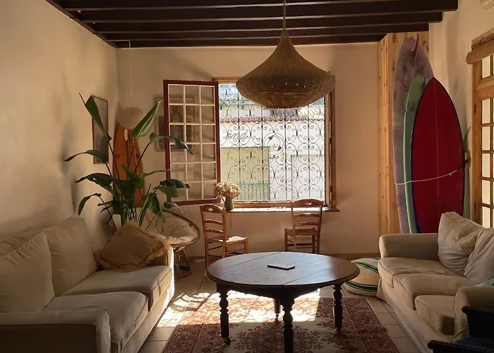 Hotel pres du College: L'escale Surf Hostel - Auberge de jeunesse