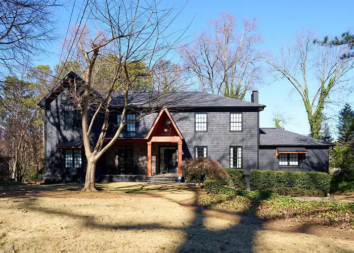 The Black House At Victoria Mill Buckhead