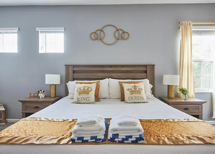 Spacious 6Br Villa With King Beds, Pool & Spa