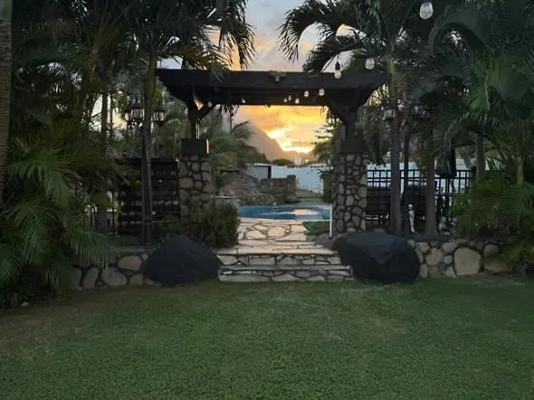 Robbins Estate