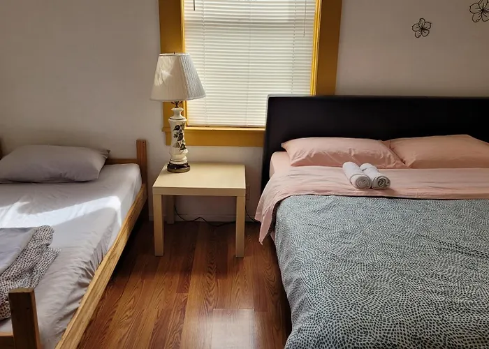 Yosemite International Hostel