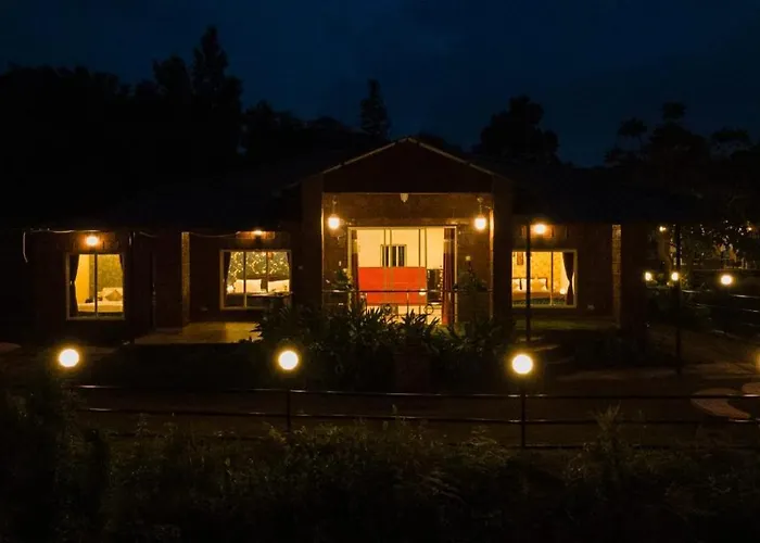 Lifeline Villas - Miracle Luxurious 3Bhk Valley Edge Infinity Pool Villa