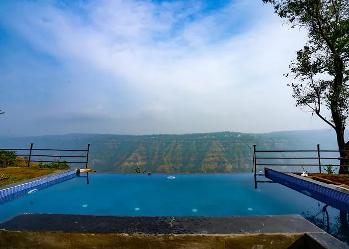 Lifeline Villas - Miracle Luxurious 3Bhk Valley Edge Infinity Pool Villa