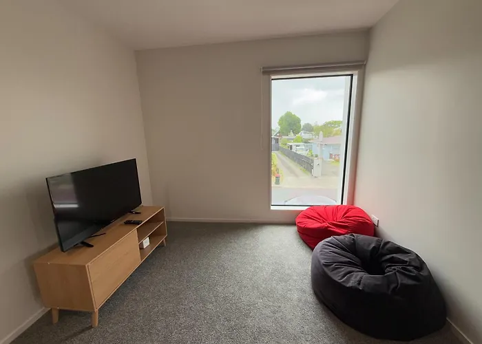Skystars Brand New Skyline Haven