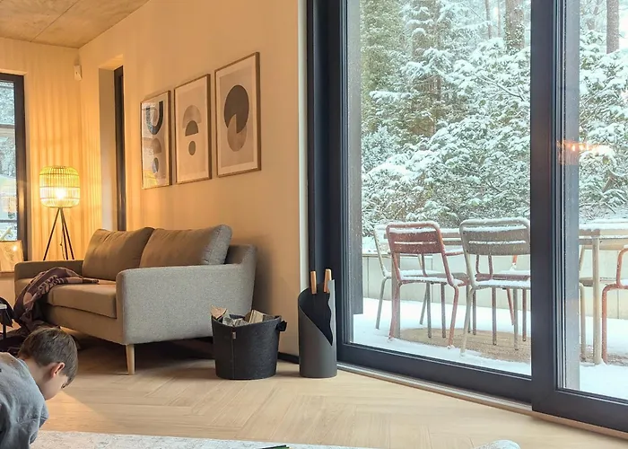 Waldvilla Mit Tiny House Im Kuestenwald