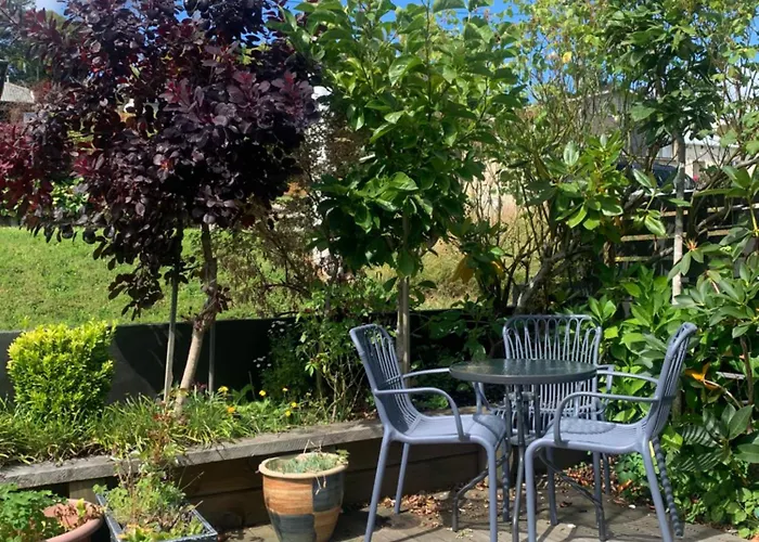 Roslyn Business Studio - 2 Bedroom