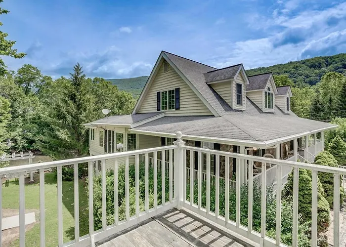 Jackson River Estate Studio Apartment On The River