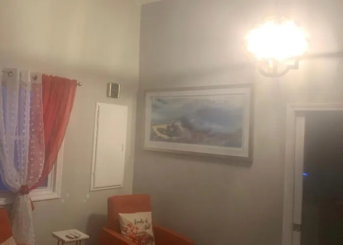 Private Home Cozy Room