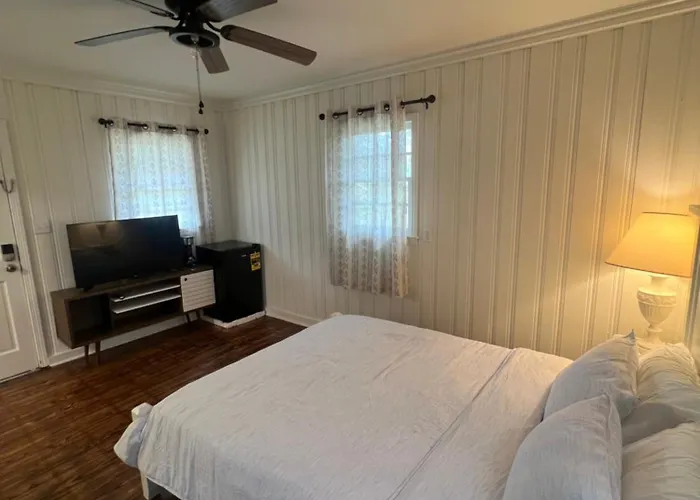 Private Room In Milledgeville
