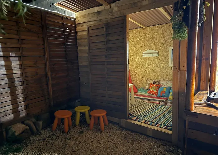 Hotel cerca del colegio: Glamping Finca el Olivo
