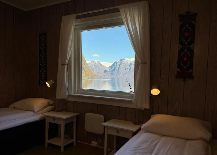 Svingen Guesthouse - Panoramic Fjord Views In Flam