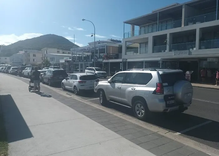 Backpackers Waterfront Stay At Shoal Bay Stayz With Dave Stays