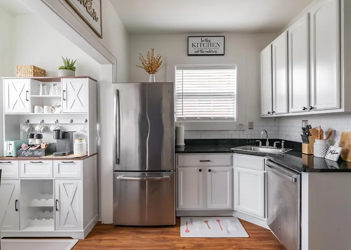 Luxury Short And Midterm Hyde Park Getaway
