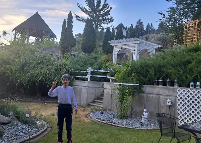 Lakeview House With 4 Rooms Kelowna Near Downtown & Knox Moutain