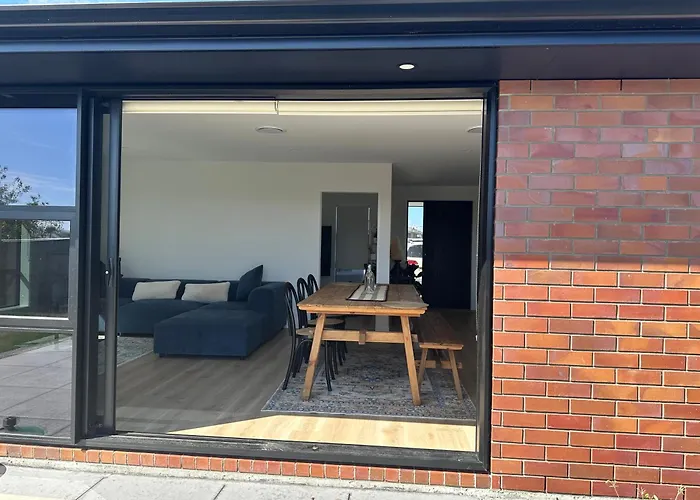 The Family Home, Game Zone & Outdoor Fireplace- Sleeps 10