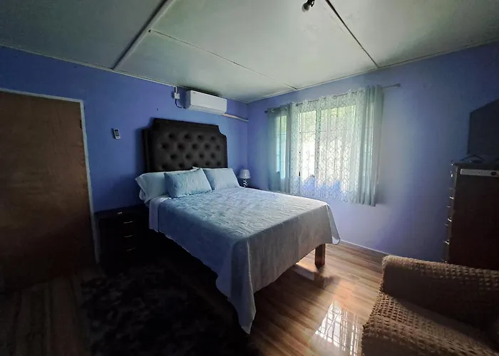 Crimson Clove Vacation Home Ja