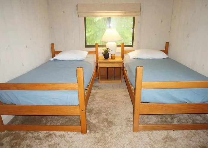 6Bd 3Ba - Mount Snow Vt - Ski-Back Trail - Shuttle