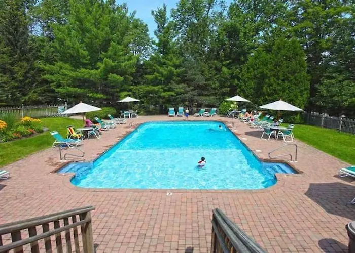 6Bd 3Ba - Mount Snow Vt - Ski-Back Trail - Shuttle
