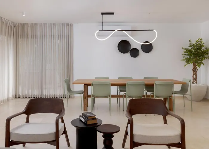 Villa Daniela 5Br Heated Pool וילה דניאלה 5 חדרי שינה בריכה מחוממת