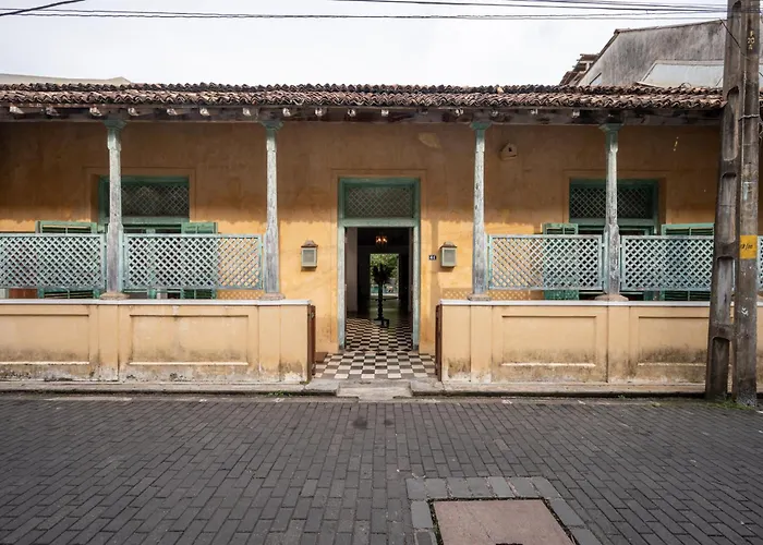 41 Lighthouse Street