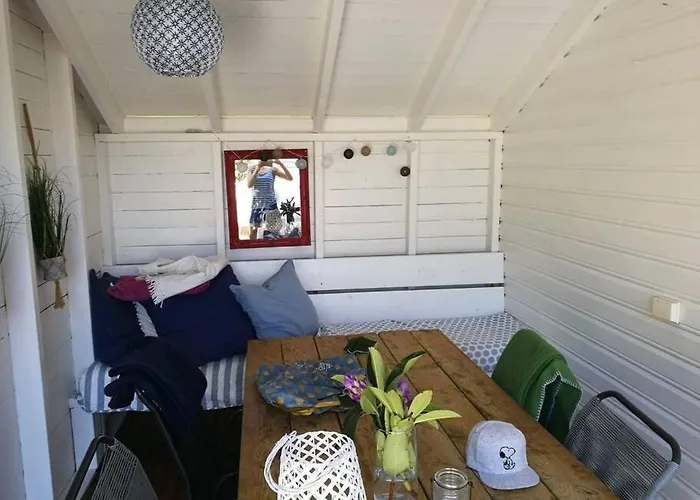 Flott Villa Med Sjoutsikt Badstue Og Badestamp