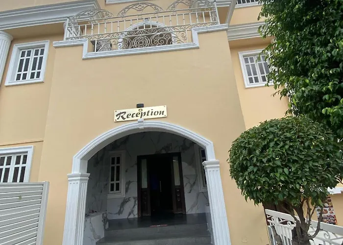 Presken Hotel Castle, Opebi Lagos