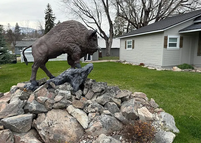 Home Town Mountain Lodging