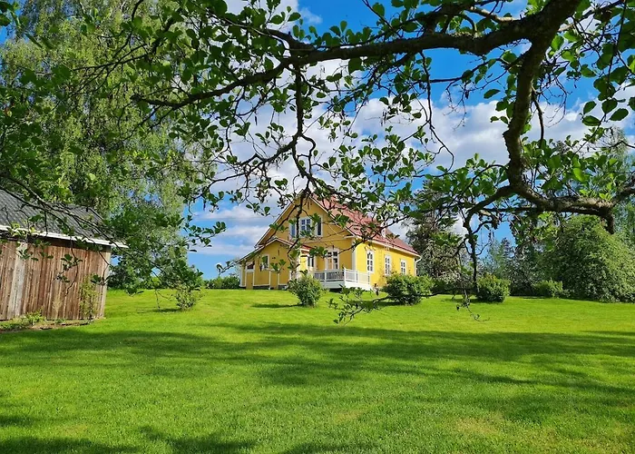 Lovely Rantala Located On A Lake