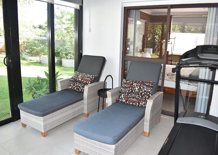 Carlingford Garden Hideaway-Entirely Private