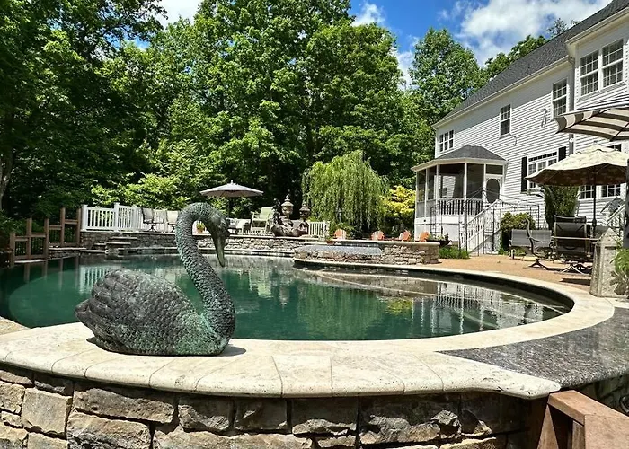 River Rock Villa - Privacy, Pool, River, Luxury
